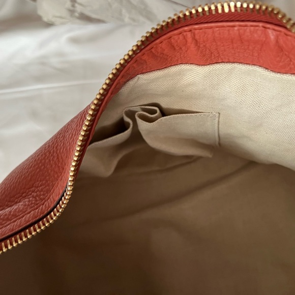 GUCCI PEBBLED LEATHER SHOULDER BAG - Picture 3 of 8